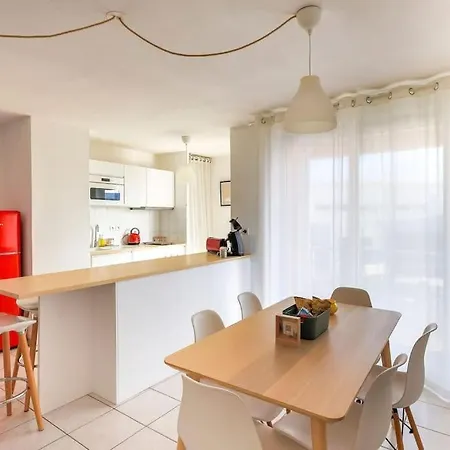 Au Bord Du Canal, Calme Et Lumineux *